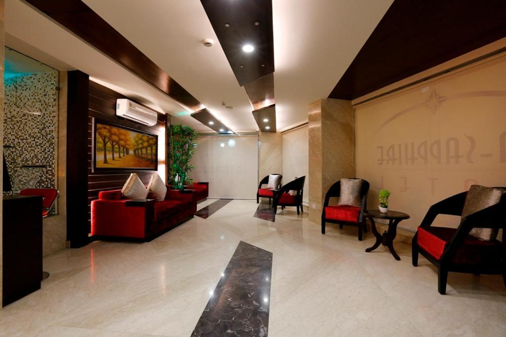 Airport La Sapphire Hotel & Restaurant Nueva Delhi Exterior foto